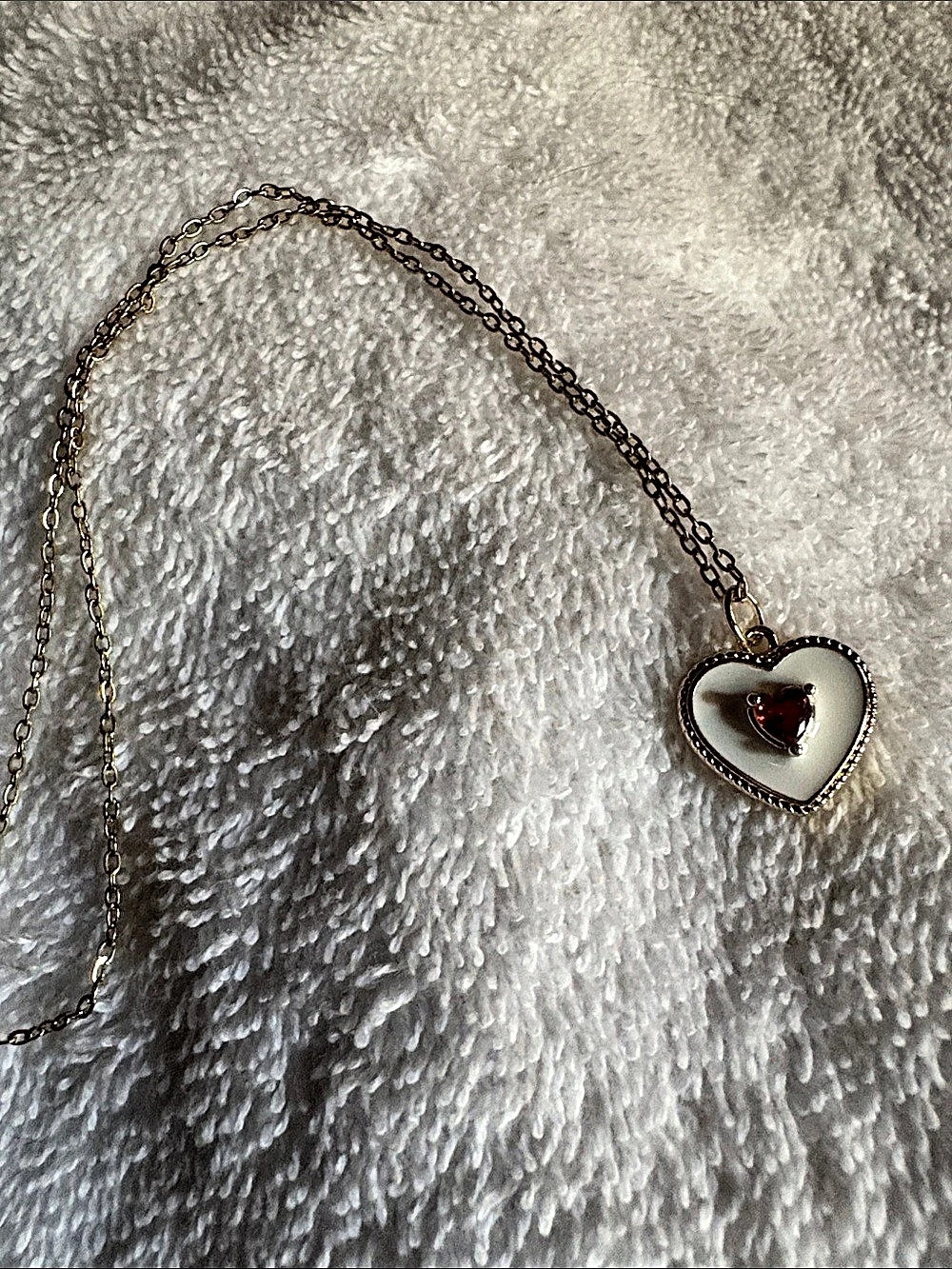 Heart Pendant Necklace in Gold & White New